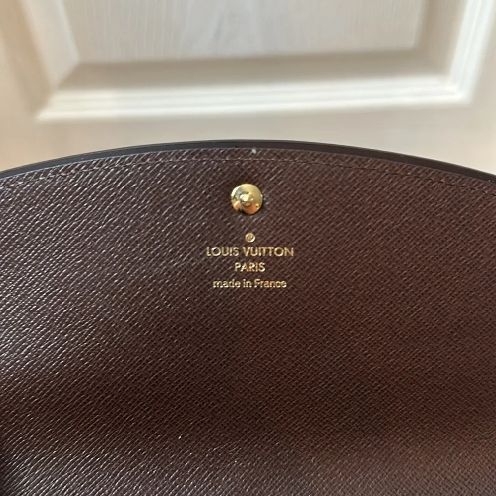 Louis Vuitton Sarah Wallet - Picture 4 of 11